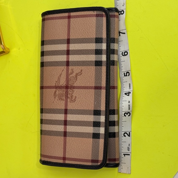 Burberry Tan Plaid Women's Wallet - Picture 14 of 15
